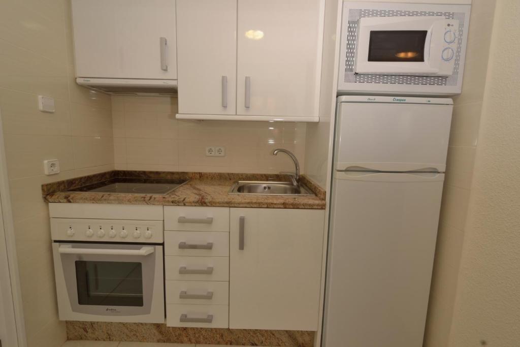 Apartamentos Turmalina Unitursa Calp Zimmer foto